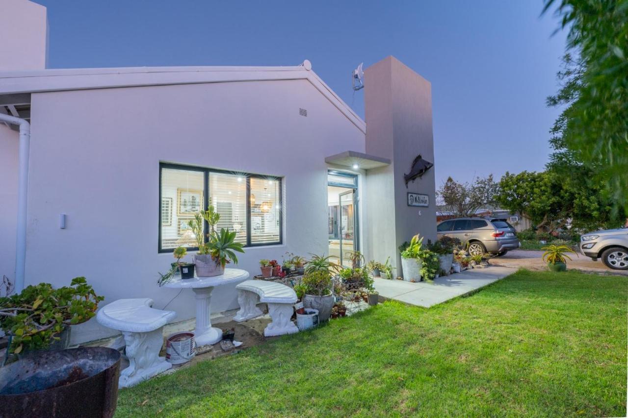 Oceans Cottage Struisbaai Exterior photo